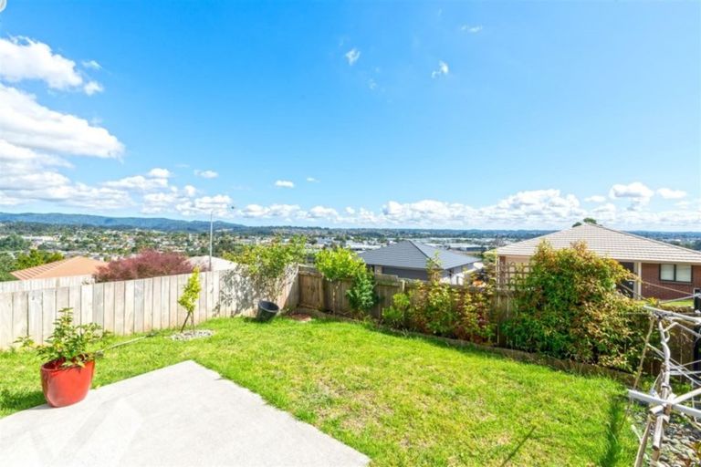 Photo of property in 24 Denver Avenue, Sunnyvale, Auckland, 0612