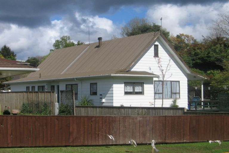 Photo of property in 6 Westbrook Place, Pomare, Rotorua, 3015