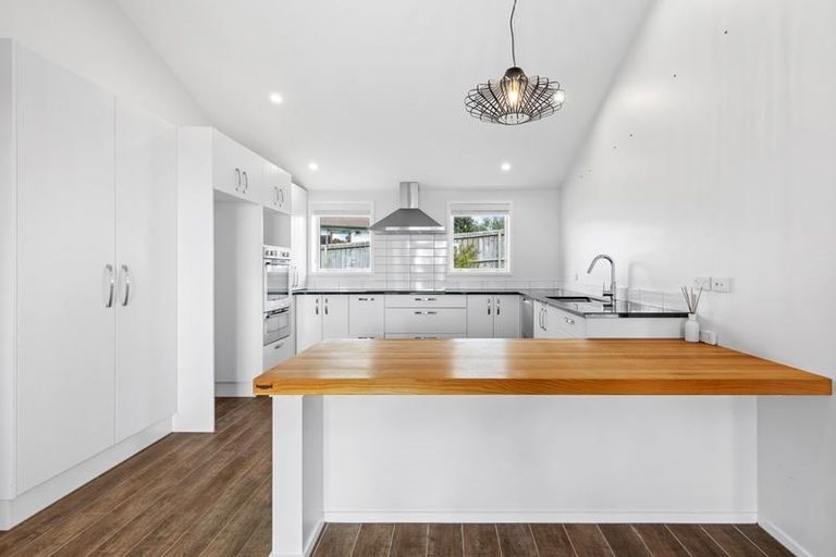 Photo of property in 1/168 Glamorgan Drive, Torbay, Auckland, 0630