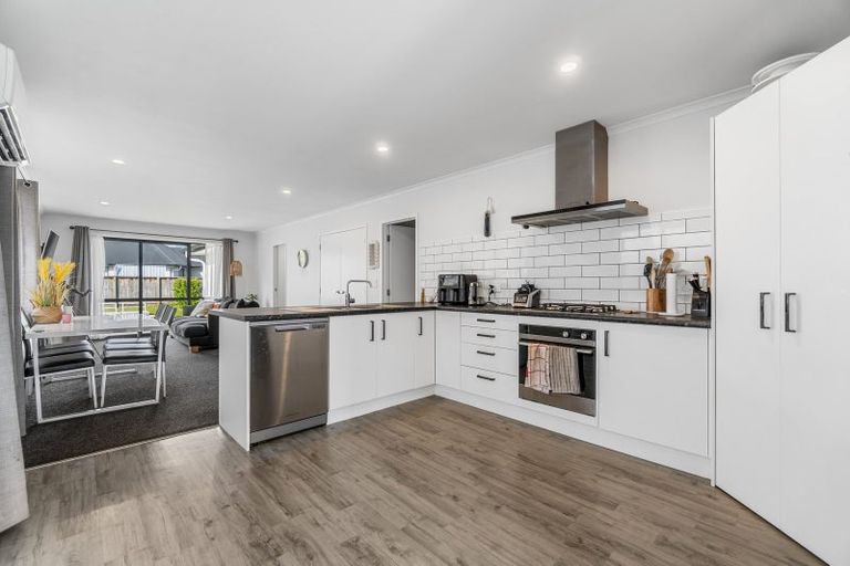 Photo of property in 32 Old Farm Road, Hamilton East, Hamilton, 3216