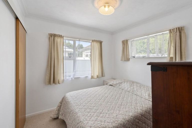 Photo of property in 570 Queen Street East, Levin, 5510