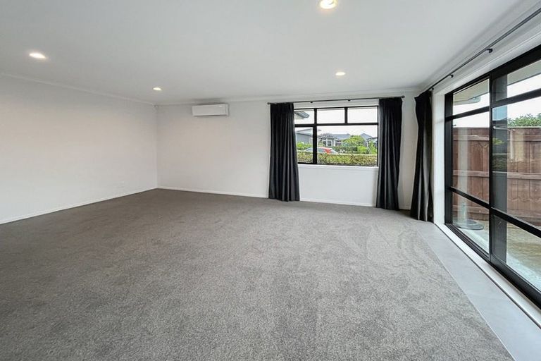 Photo of property in 8 Levi Place, Kelvin Grove, Palmerston North, 4414