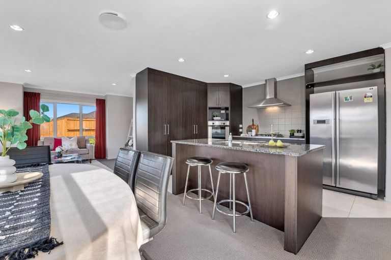 Photo of property in 53 Hamon Place, Pukehangi, Rotorua, 3015