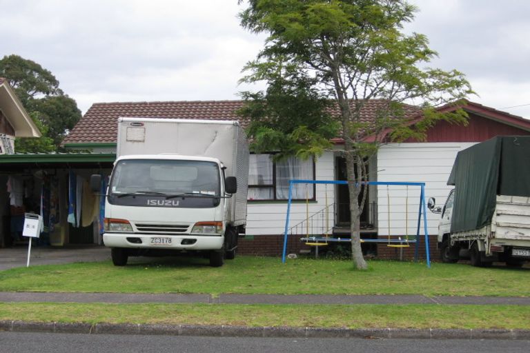 Photo of property in 1/86 Stanley Road, Glenfield, Auckland, 0629