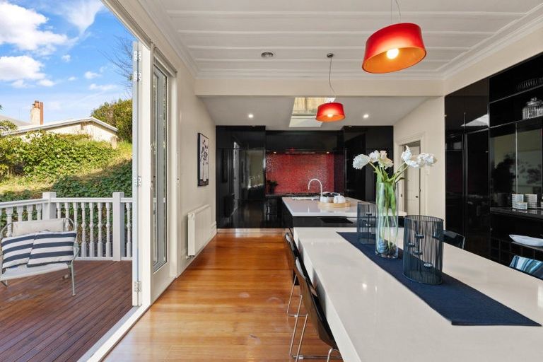 Photo of property in 2 Carson Street, Mornington, Dunedin, 9011