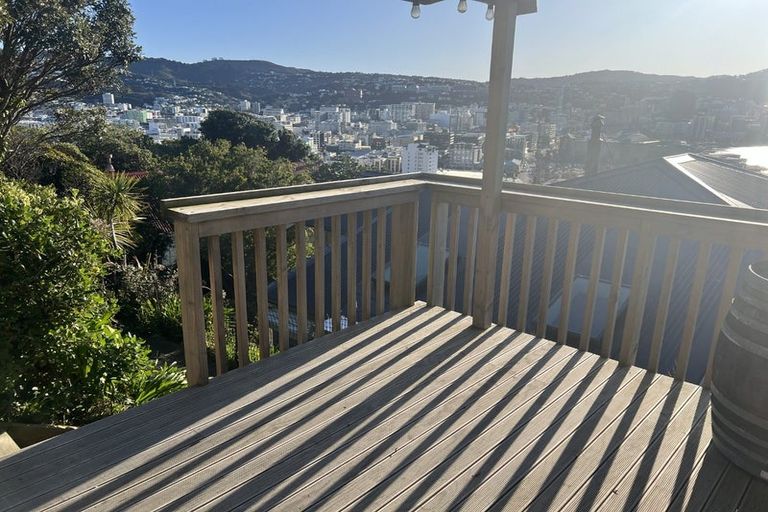 Photo of property in 11 Mcintyre Avenue, Mount Victoria, Wellington, 6011