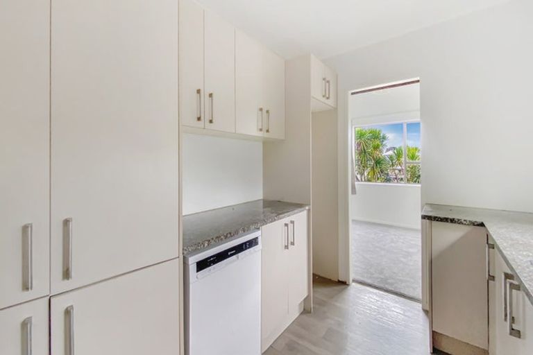 Photo of property in 44 Keegan Drive, Massey, Auckland, 0614