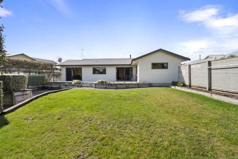 Photo of property in 11 Silkwood Place, Fitzherbert, Palmerston North, 4410