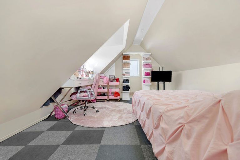 Photo of property in 44 Eugenia Rise, Totara Heights, Auckland, 2105