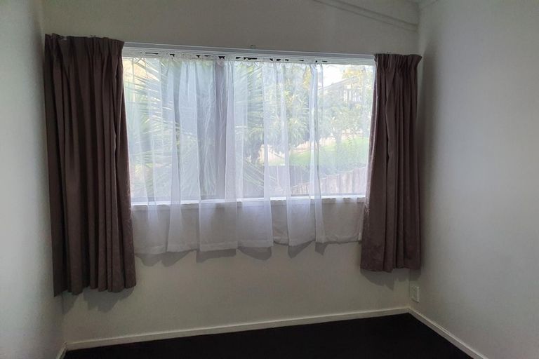Photo of property in 50 Sungrove Rise, Sunnyvale, Auckland, 0612