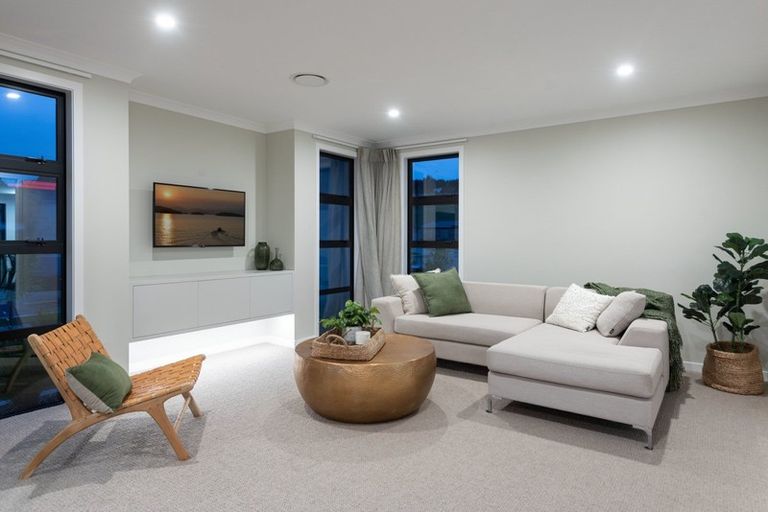 Photo of property in 129 Whakaturou Crescent, Pyes Pa, Tauranga, 3112