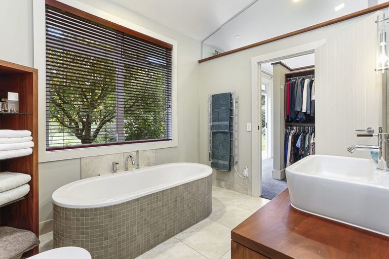 Photo of property in 152k Parker Road, Oratia, Auckland, 0604