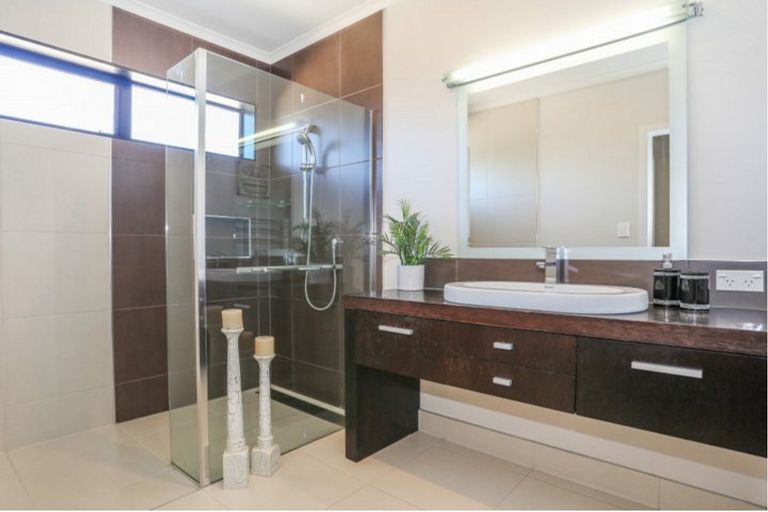 Photo of property in 1 Lindis Place, Poraiti, Napier, 4112