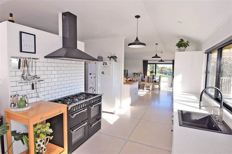 Photo of property in 16 Bennett Street, Port Albert, Wellsford, 0973