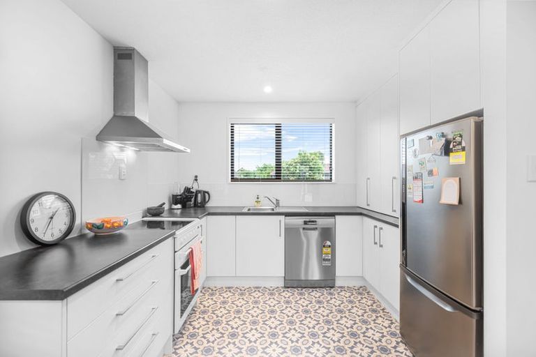 Photo of property in 7 Mchaffies Place, Wainoni, Christchurch, 8061