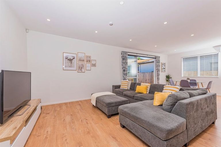 Photo of property in 5 Ropere Street, Kumeu, 0810