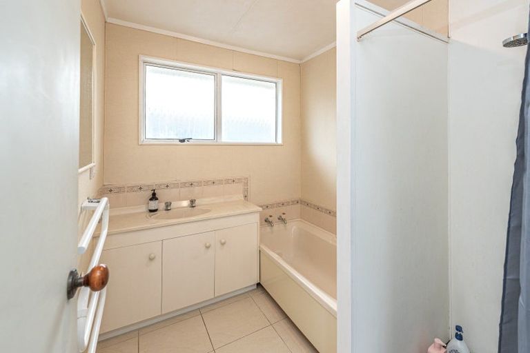 Photo of property in 2 Hampton Place, Springvale, Whanganui, 4501