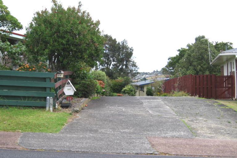 Photo of property in 22 Catalina Crescent, Forrest Hill, Auckland, 0620