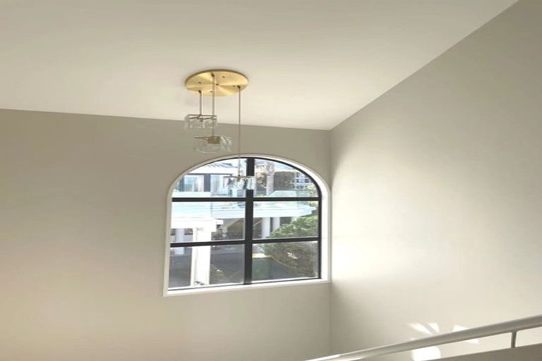 Photo of property in 10b Beach Road, Castor Bay, Auckland, 0620