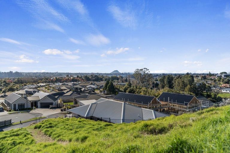 Photo of property in 33 Pinkerton Place, Ohauiti, Tauranga, 3112