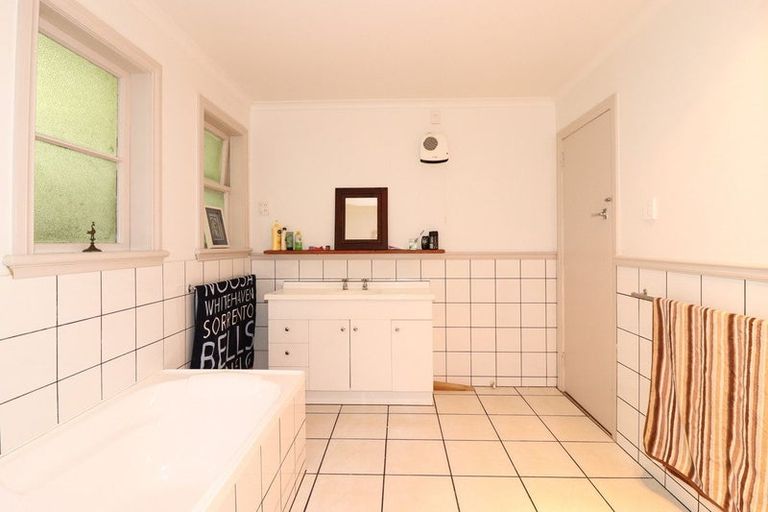 Photo of property in 183 High Street South, Carterton, 5713