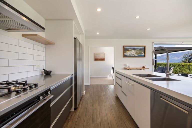 Photo of property in 3 Caithness Court, Jacks Point, Queenstown, 9371