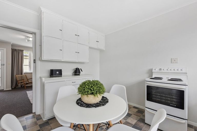 Photo of property in 3b Seon Place, Clouston Park, Upper Hutt, 5018