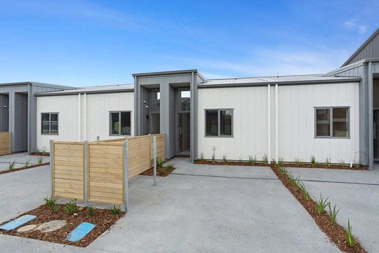 Photo of property in 15 Periko Way, Takanini, 2112