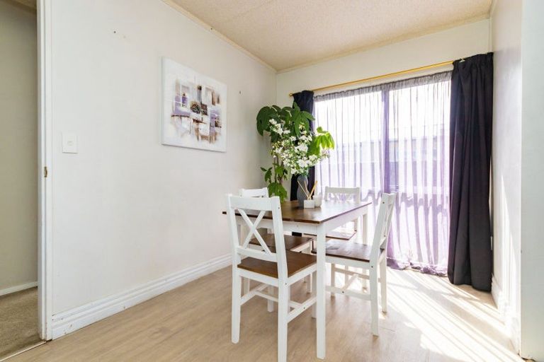Photo of property in 9 Hilton Grove, Kelvin Grove, Palmerston North, 4414