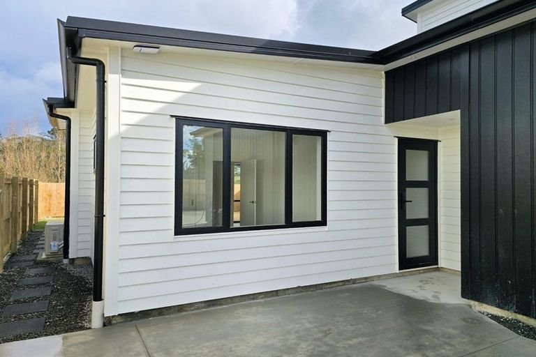 Photo of property in 41a Candia Road, Swanson, Auckland, 0614