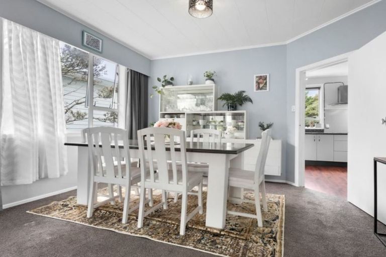 Photo of property in 8 Cedar Street, Maungaraki, Lower Hutt, 5010