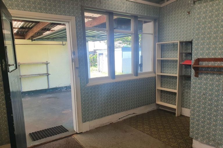 Photo of property in 20 Strange Street, Waitara, 4320