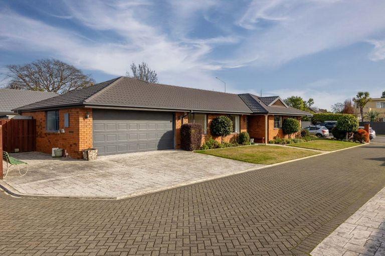 Photo of property in 1/156 Blighs Road, Strowan, Christchurch, 8052