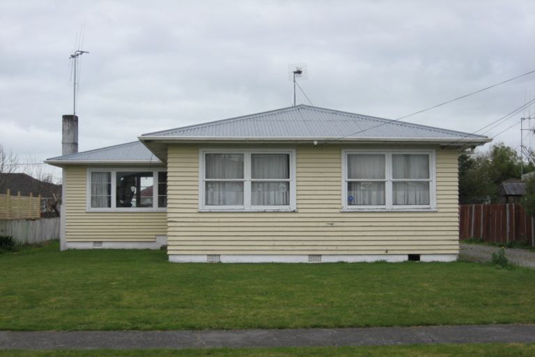 Photo of property in 19 Norfolk Street, Levin, 5510