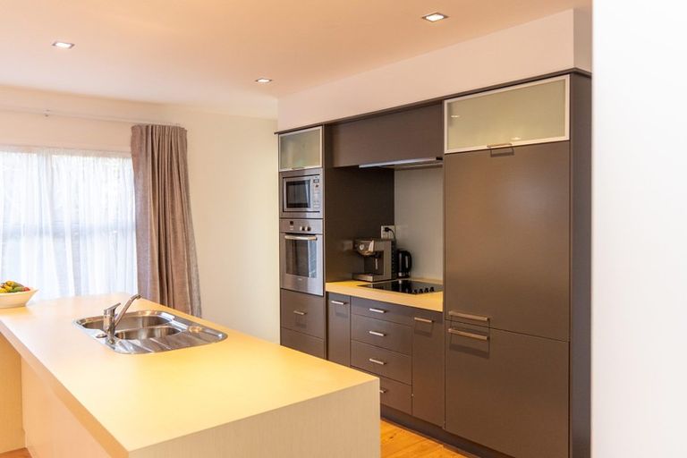 Photo of property in 8 Roy Maloney Drive, Henderson, Auckland, 0612