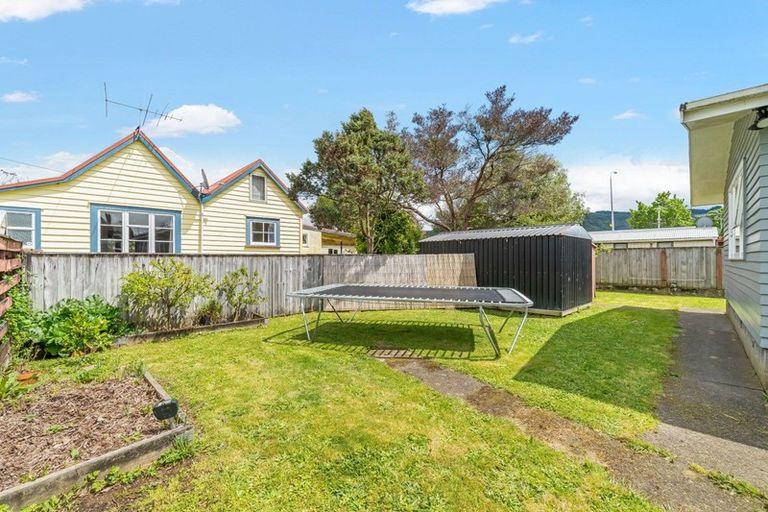 Photo of property in 3 Maoribank Grove, Brown Owl, Upper Hutt, 5018