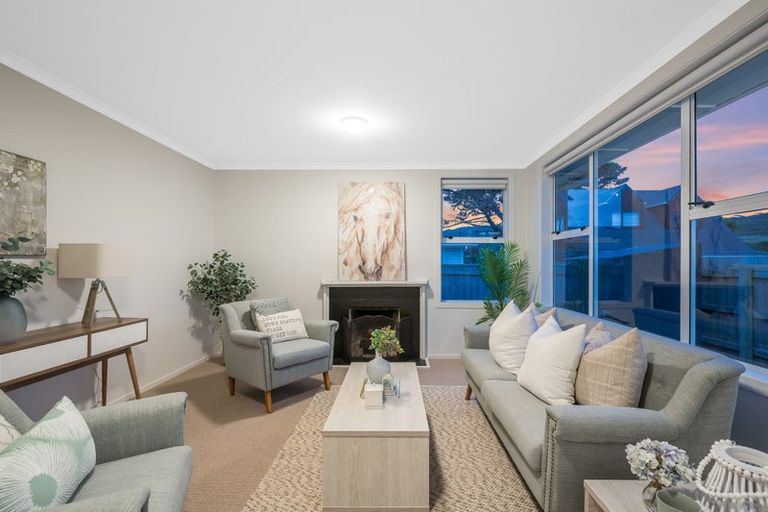 Photo of property in 39 Whanga Crescent, Titahi Bay, Porirua, 5022