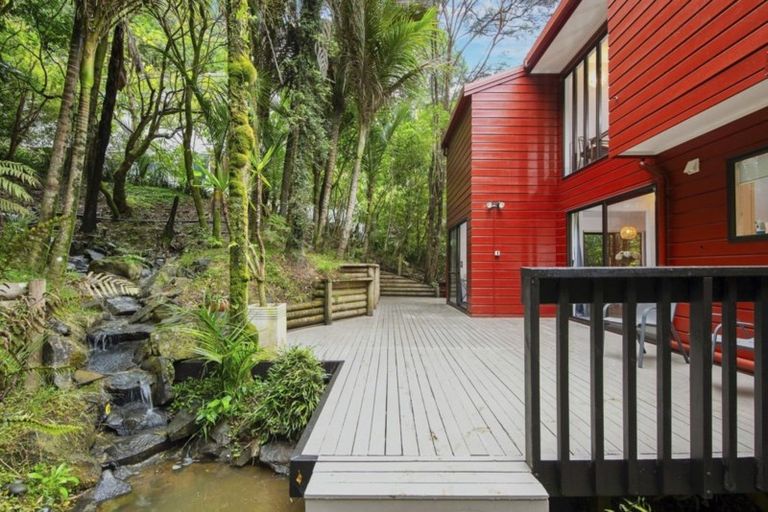 Photo of property in 64 Wood Bay Road, Titirangi, Auckland, 0604