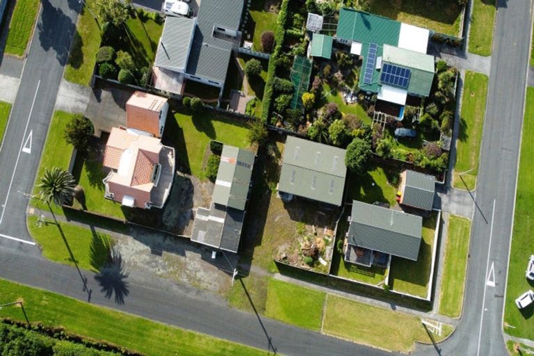 Photo of property in 88 Domett Street, Opunake, 4616