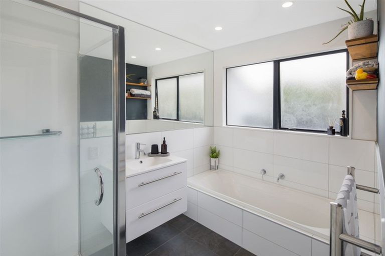 Photo of property in 7 Longmont Terrace, Churton Park, Wellington, 6037