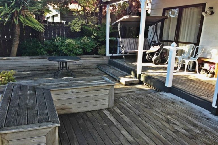 Photo of property in 87 Hillsborough Road, Hillsborough, Auckland, 1042