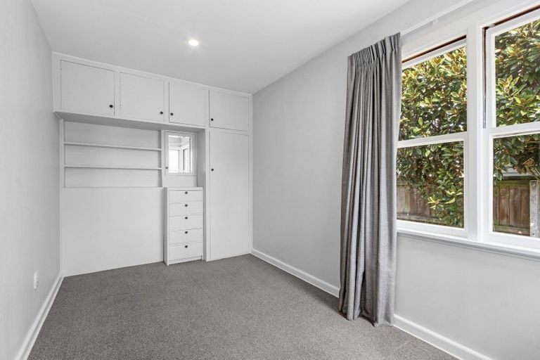 Photo of property in 202 Weston Road, St Albans, Christchurch, 8052