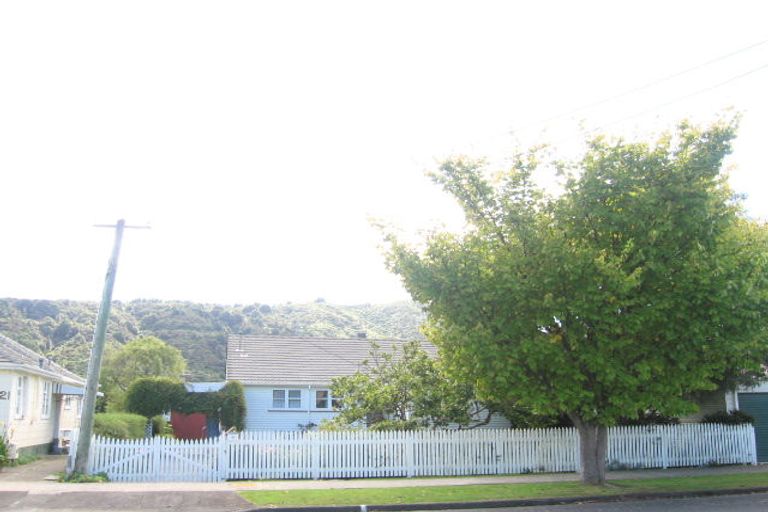 Photo of property in 23 Elm Street, Ebdentown, Upper Hutt, 5018