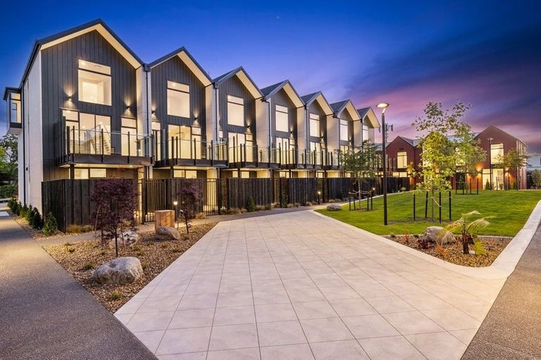 Photo of property in 2/11 Donald Place, St Albans, Christchurch, 8014