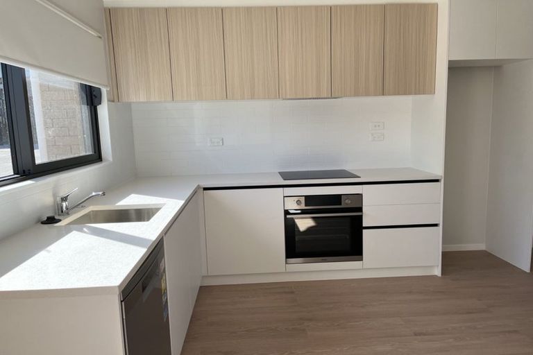 Photo of property in 5 Tukari Lane, Mangere Bridge, Auckland, 2022