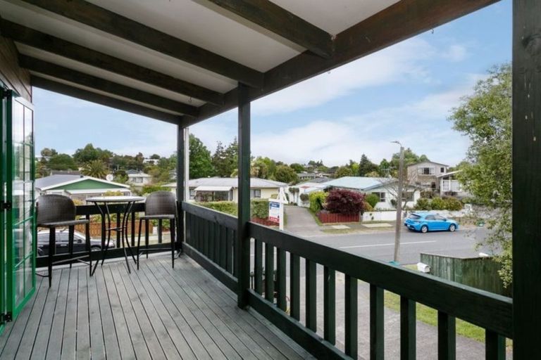 Photo of property in 2/122 Taupo View Road, Taupo, 3330