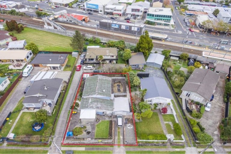 Photo of property in 7 Clayburn Road, Glen Eden, Auckland, 0602