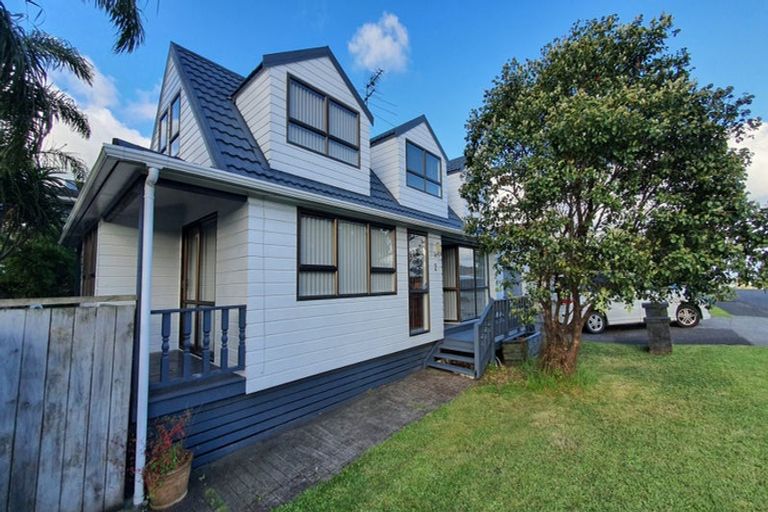 Photo of property in 2 Westpark Drive, West Harbour, Auckland, 0618