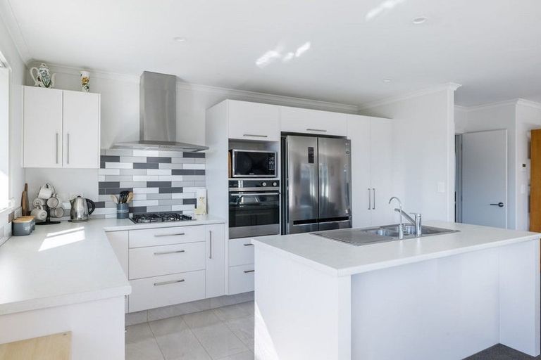 Photo of property in 36 Rose Leigh Drive, Cambridge, 3434