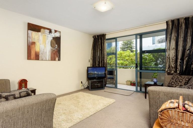 Photo of property in 21/3 Maunganui Road, Mount Maunganui, 3116